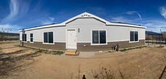 6805 Meyers Ave in Reno, NV - Building Photo