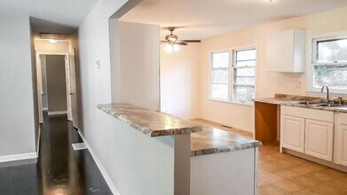 2808 S 24th St in Kansas City, KS - Building Photo - Building Photo