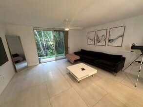 1100 Scotia Dr in Hypoluxo, FL - Building Photo - Building Photo