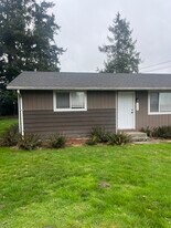 13075 Avon Allen Rd in Mount Vernon, WA - Building Photo