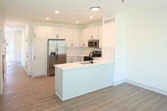 Eagle Creek Townhomes in De Soto, KS - Building Photo - Building Photo