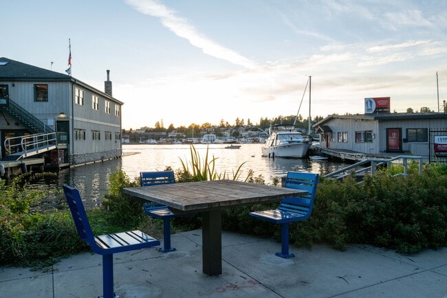 property at 2950 Fairview Ave E