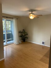 9470 Redmond - Woodinville Rd NE in Redmond, WA - Foto de edificio - Building Photo