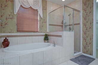 1224 Manado Dr in Naples, FL - Building Photo - Building Photo