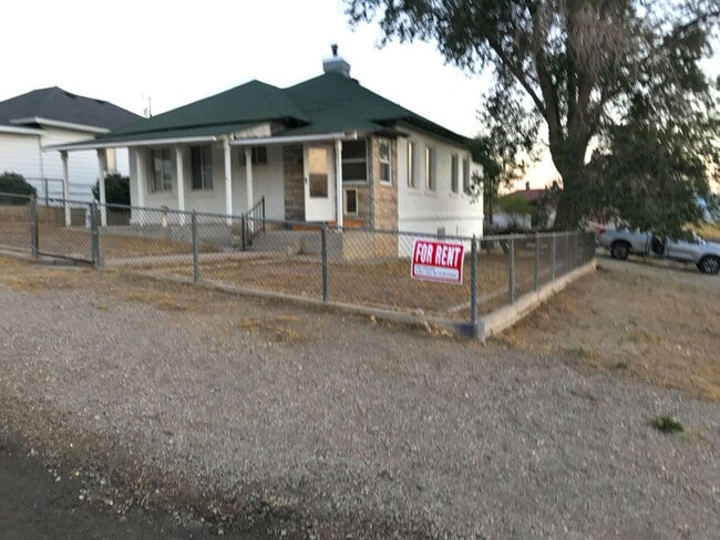 11 Ave B in Mc Gill, NV - Building Photo - Building Photo