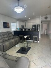 4942 Dillon St in Greenacres, FL - Building Photo - Building Photo