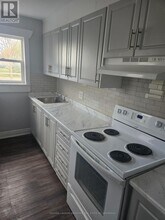 25 Forsythe St in Fort Erie, ON - Building Photo - Building Photo