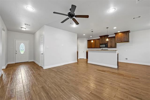 2102 Oliver St in Greenville, TX - Building Photo - Building Photo
