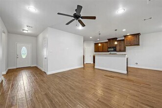 2102 Oliver St in Greenville, TX - Building Photo - Building Photo