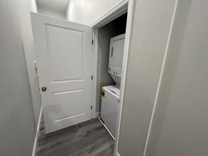 106 S 42nd St-Unit -6 in Philadelphia, PA - Building Photo - Building Photo