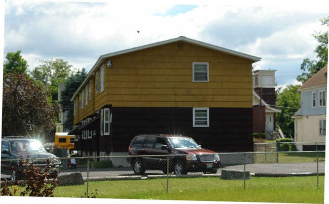 806 South Ave in Syracuse, NY - Foto de edificio - Building Photo