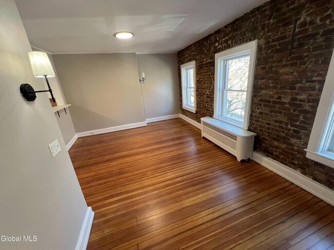 326 State St in Albany, NY - Building Photo - Building Photo