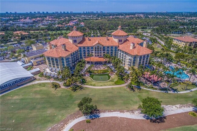 2728 Tiburon Blvd E in Naples, FL - Building Photo - Building Photo