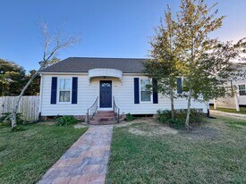 1114 10th St in Lake Charles, LA - Building Photo