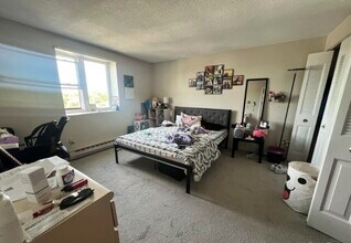 84 Beacon St, Unit 42A in Somerville, MA - Building Photo - Building Photo