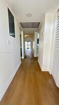 901 NE 209th Terrace in Miami, FL - Building Photo