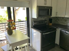 2999 Bridgeport Ave in Miami, FL - Building Photo - Building Photo