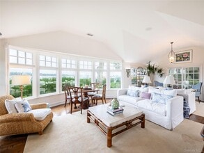 21 Secor Dr in Port Washington, NY - Building Photo - Building Photo