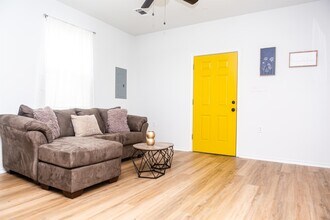 1933 Industry St in New Orleans, LA - Building Photo - Building Photo