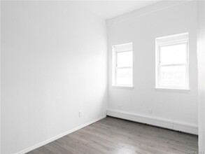 5 Fallkill Pl in Poughkeepsie, NY - Building Photo - Building Photo