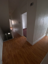165 Frothingham Ave-Unit -B in Jeannette, PA - Foto de edificio - Building Photo