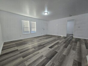 6223 E Sahara Ave in Las Vegas, NV - Building Photo - Building Photo