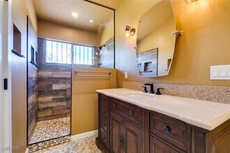 420 Aloha Dr in Henderson, NV - Building Photo - Building Photo