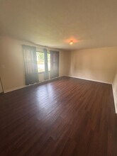 8205-8207 Antioch Rd in Salem Lakes, WI - Building Photo - Building Photo