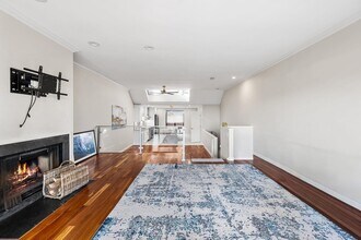 32 Shipway Pl in Boston, MA - Building Photo - Building Photo