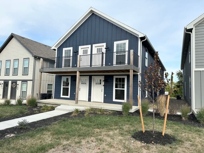 132 SW 8th St in Blue Springs, MO - Building Photo - Building Photo