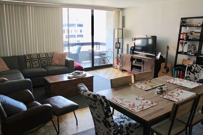 566 Commonwealth Ave, Unit 409 in Boston, MA - Building Photo - Building Photo