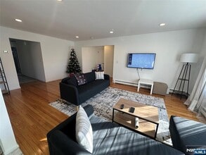 531 US-1 in Ridgefield, NJ - Building Photo - Building Photo