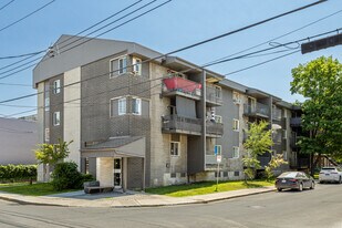 775 Saint-Louis Rue Apartments