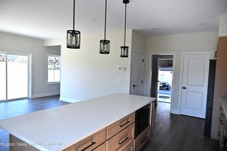 502 Lattintown Rd in Marlboro, NY - Building Photo - Building Photo