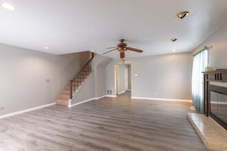 1210 Andover Cir in Aurora, IL - Building Photo - Building Photo