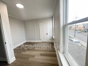 700 Wilson St in Hamilton, ON - Building Photo - Building Photo