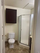 122 Frisbie St in Vallejo, CA - Building Photo - Building Photo