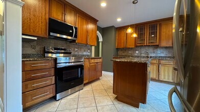 4130 N Firestone Dr in Hoffman Estates, IL - Building Photo - Building Photo