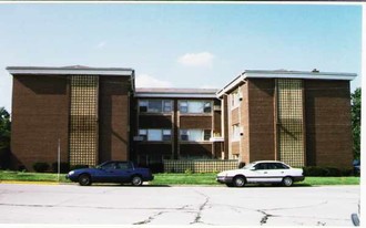 2257 Des Plaines Ave Apartments