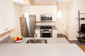 2714 Ontario Rd NW, Unit 2714 Ontario Rd NW #1 in Washington, DC - Building Photo - Building Photo