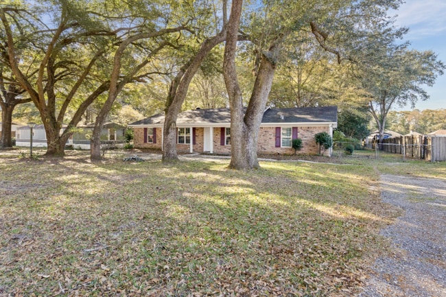 3281 Woodard Dr in Mobile, AL - Foto de edificio - Building Photo