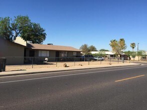 2245 N 29th Pl in Phoenix, AZ - Building Photo - Building Photo