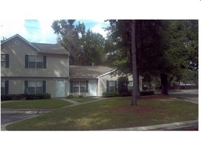 Hampton Ridge Apartments in Jacksonville, FL - Building Photo - Building Photo