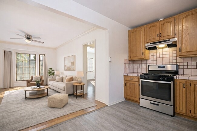 853 N Citrus Ave, Unit 853