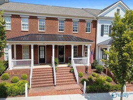 38 Pine St in Huntsville, AL - Building Photo