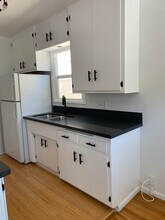 1047 E 1st St, Unit #7 Mayfair House in Long Beach, CA - Building Photo - Building Photo