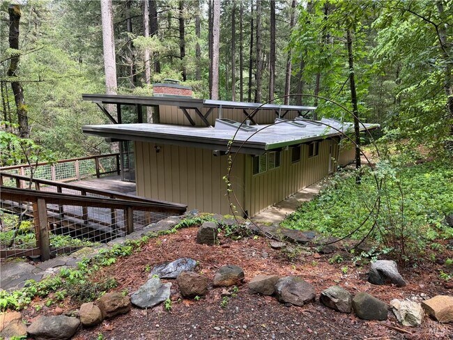 16498 Cobb Blvd in Cobb, CA - Building Photo - Building Photo