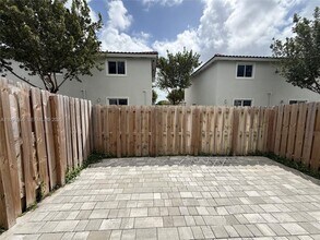 235 NE 3rd Ave in Florida City, FL - Building Photo - Building Photo