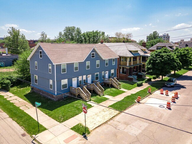 156 Leicester Ct-Unit -Unit 1 - T 9/30/22 (R) in Detroit, MI - Building Photo - Building Photo