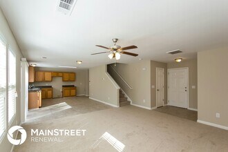 5677 Sable Way in Atlanta, GA - Foto de edificio - Building Photo